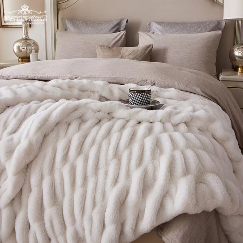 Lola Blanket Style Fluffy & Cozy Blanket
